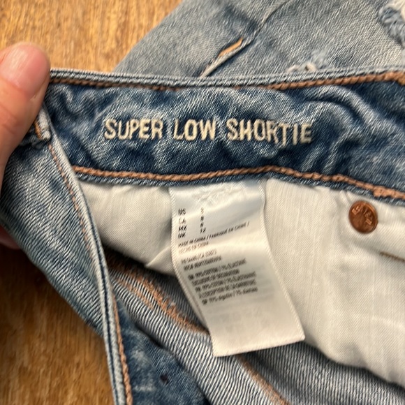 American Eagle Distressed Short - Picture 4 of 6